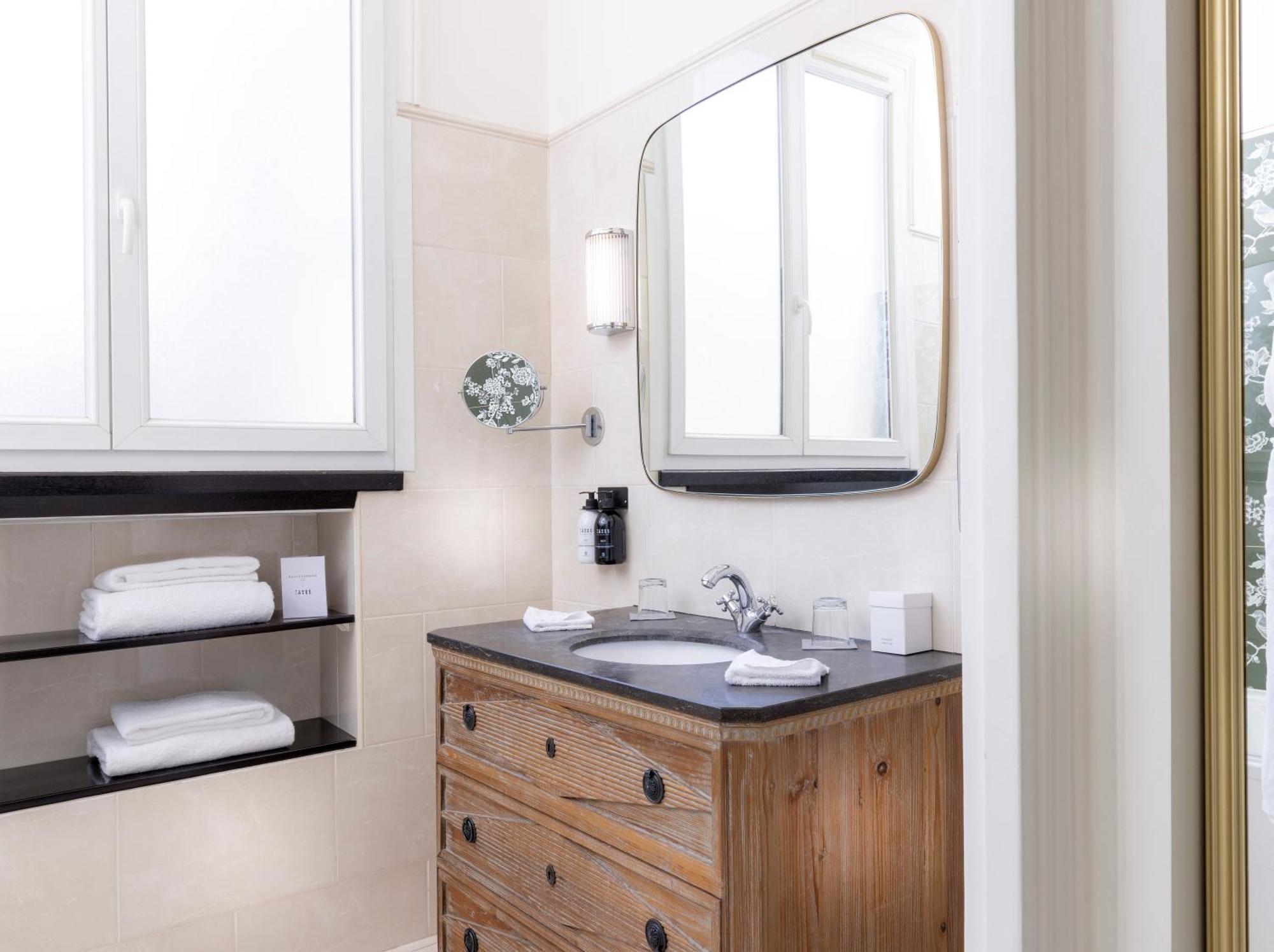 Claridge Hotel